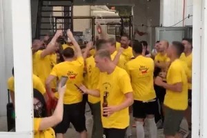 ΒΙΝΤΕΟ/Με φανέλες ΔΕΝ ΞΕΧΝΩ και Campeones!