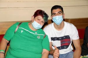 ΦΩΤΟΣ/Χαμόγελα με τα τρόπαια και τους παίκτες οι Ομονοιάτες