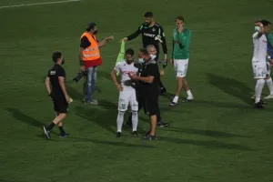 ΦΩΤΟΣ/Περίμεναν όλοι με το κινητό στο χέρι!