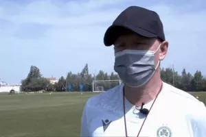 Μπεργκ: "Κάθε παιχνίδι είναι μεγάλο-Δεν παίζουμε φιλικά" (Βίντεο)