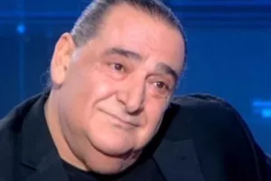 Βασίλης Καρράς/"Τα παράτησα 1 χρόνο, αναγκάστηκα να βάλω φρουρά στο σπίτι"