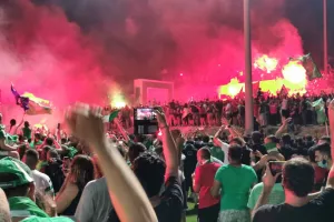 Η νύχτα-μέρα στην άφιξη των πρωταθλητών! (φώτος/βίντεο)
