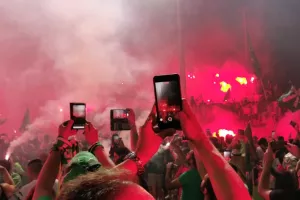 Η νύχτα-μέρα στην άφιξη των πρωταθλητών! (φώτος/βίντεο)