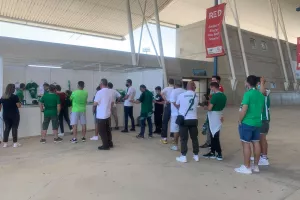 ΦΩΤΟΣ/Οι τυχεροί Ομονοιάτες στο ΓΣΠ
