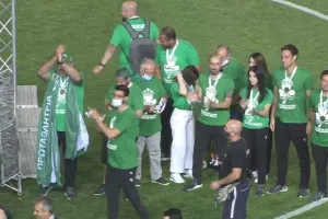 Το "πράσινο" ΤΡΟΠΑΙΟ... στον ουρανό του ΓΣΠ! (Φώτος)