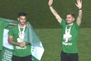Το "πράσινο" ΤΡΟΠΑΙΟ... στον ουρανό του ΓΣΠ! (Φώτος)