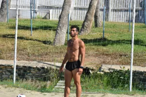 Προπόνηση στην παραλία (φώτος)