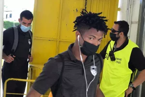 Η άφιξη των ομάδων στο "Στέλιος Κυριακίδης" (φώτος)