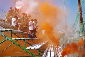 Στην προπόνηση για "ντόπες" με καπνογόνα! (βίντεο/φώτος)