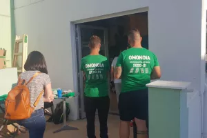 ΦΩΤΟΣ/Στην Παπανικολή μαζί με τους παίκτες οι Ομονοιάτες! (φώτος) 