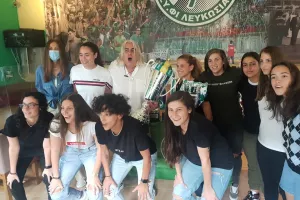 ΦΩΤΟΣ/Στην Παπανικολή μαζί με τους παίκτες οι Ομονοιάτες! (φώτος) 