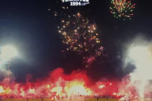 "Εμείς που δεν σ'αφήσαμε ποτέ"