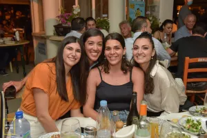 Έξοδος για τα κορίτσια του Απόλλωνα (φώτος)