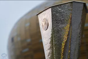 Δύο εισιτήρια/Europa League