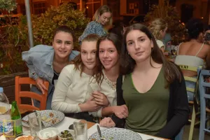 Έξοδος για τα κορίτσια του Απόλλωνα (φώτος)