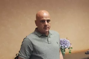 Πόζα Τιμούρ στο kerkida