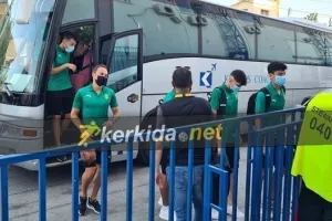 Φώτος/Στο γήπεδο η ΑΕΚ