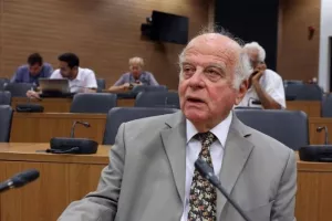 "Έφυγε" από τη ζωή ο Νίκος Ρολάνδης