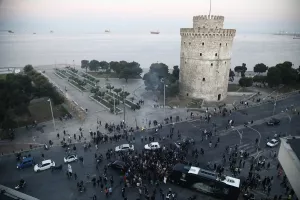 Πάρτι μέχρι το ξημέρωμα για τον Κυπελλούχο ΠΑΟΚ στη Θεσσαλονίκη (φώτος)