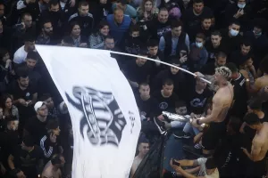 Πάρτι μέχρι το ξημέρωμα για τον Κυπελλούχο ΠΑΟΚ στη Θεσσαλονίκη (φώτος)