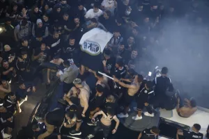 Πάρτι μέχρι το ξημέρωμα για τον Κυπελλούχο ΠΑΟΚ στη Θεσσαλονίκη (φώτος)