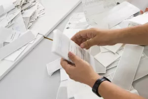 Η καταμέτρηση των ψήφων (Φώτος)