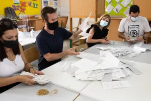 Η καταμέτρηση των ψήφων (Φώτος)