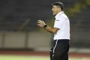 Πρόταση στον Πετράκη
