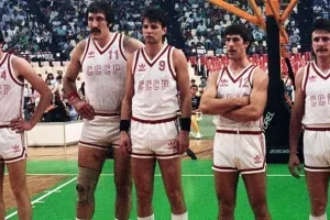 "Οι Έλληνες μας πρόσφεραν χρήματα πριν από τον τελικό του 1987!"