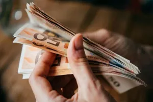 Ποιοι δικαιούνται τα €500 από το νέο επίδομα - Λεπτομέρειες