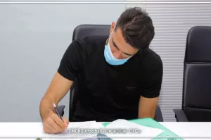 Επίσημο - Υπέγραψε ο Γιόρντι (φώτος)