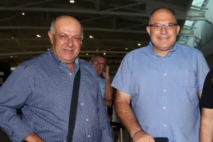 ΠΟΙΟΣ απόψε;;;