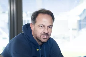 Επιστρέφει μετά από 27 μήνες- Με νέες... ιδέες στον Απόλλωνα;