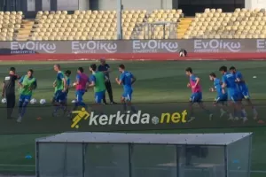 Η εντεκάδα της Ανόρθωσης/Τρεις αλλαγές