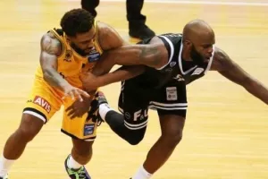 Πράξη πρώτη στα playoffs με τα... βλέμματα στο ΑΕΚ-ΠΑΟΚ