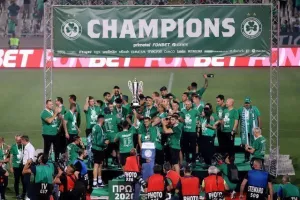 Το "πράσινο" ΤΡΟΠΑΙΟ... στον ουρανό του ΓΣΠ! (Φώτος)