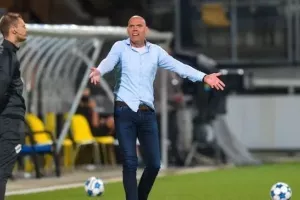 Γιούργκεν Στρέπελ/0-8