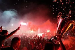 Στο "Ηλίας Πούλλος" και ΑΠΟΘΕΩΣΗ για τους Πρωταθλητές! (ΦΩΤΟΣ/ΒΙΝΤΕΟ)