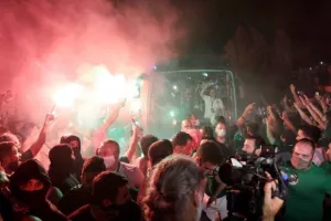 Ο... χαμός στο "Ηλίας Πούλλος" (ΚΑΙΝΟΥΡΓΙΟ ΦΩΤΟΡΕΠΟΡΤΑΖ)