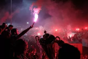Στο "Ηλίας Πούλλος" και ΑΠΟΘΕΩΣΗ για τους Πρωταθλητές! (ΦΩΤΟΣ/ΒΙΝΤΕΟ)
