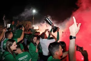 Στο "Ηλίας Πούλλος" και ΑΠΟΘΕΩΣΗ για τους Πρωταθλητές! (ΦΩΤΟΣ/ΒΙΝΤΕΟ)