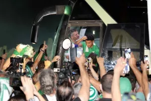 Ο... χαμός στο "Ηλίας Πούλλος" (ΚΑΙΝΟΥΡΓΙΟ ΦΩΤΟΡΕΠΟΡΤΑΖ)