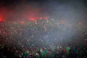 Στο "Ηλίας Πούλλος" και ΑΠΟΘΕΩΣΗ για τους Πρωταθλητές! (ΦΩΤΟΣ/ΒΙΝΤΕΟ)