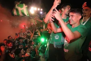 Στο "Ηλίας Πούλλος" και ΑΠΟΘΕΩΣΗ για τους Πρωταθλητές! (ΦΩΤΟΣ/ΒΙΝΤΕΟ)