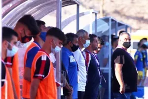 Εξάρα το ΑΠΟΕΛ, χατ-τρικ ο Κούτσακος! (φώτος)