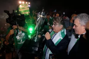 Στο "Ηλίας Πούλλος" και ΑΠΟΘΕΩΣΗ για τους Πρωταθλητές! (ΦΩΤΟΣ/ΒΙΝΤΕΟ)