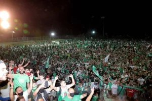 Στο "Ηλίας Πούλλος" και ΑΠΟΘΕΩΣΗ για τους Πρωταθλητές! (ΦΩΤΟΣ/ΒΙΝΤΕΟ)