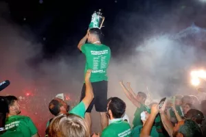 Στο "Ηλίας Πούλλος" και ΑΠΟΘΕΩΣΗ για τους Πρωταθλητές! (ΦΩΤΟΣ/ΒΙΝΤΕΟ)