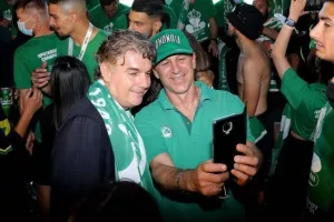 Στο "Ηλίας Πούλλος" και ΑΠΟΘΕΩΣΗ για τους Πρωταθλητές! (ΦΩΤΟΣ/ΒΙΝΤΕΟ)