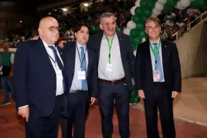 Το "πράσινο" ΤΡΟΠΑΙΟ... στον ουρανό του ΓΣΠ! (Φώτος)
